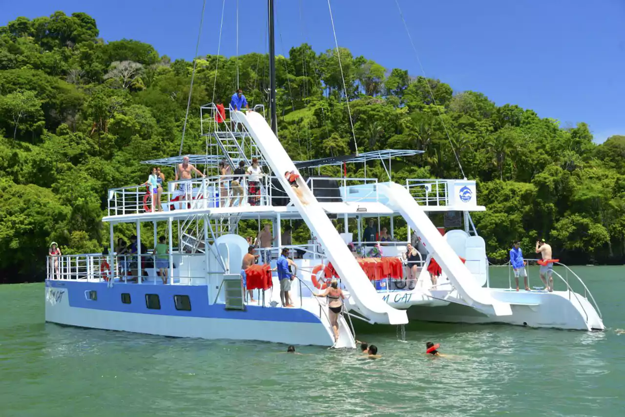 Costa Rica Tours Boat Catamaran Manuel Antonio Spanish Dancer Gallery 005